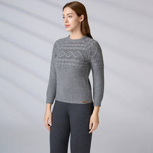 Pull en tricot pour femmes OEM/ODM, hiver, logo personnalisé brodé, manches longues, gris, pull en tricot torsadé pour femmes - Product Image 4