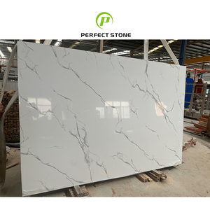 Tấm đá nhân tạo Calacatta trắng cao cấp dùng làm mặt bàn - Product Image 1