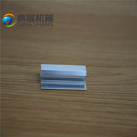 Bord lisse de moulage décoratif en aluminium de haute qualité pour les coins de plafond