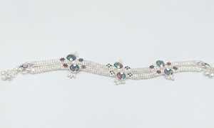DIVYORO Bracelet de cheville contemporain superposé en argent avec motifs floraux décoratifs, bijoux tendance pour femmes, à porter au quotidien - Product Image 3