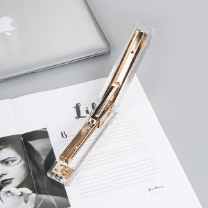 Suministros <span class=keywords><strong>de</strong></span> oficina Accesorios <span class=keywords><strong>de</strong></span> escritorio rosa dorado tira completa 24/6 <span class=keywords><strong>grapadora</strong></span> acrílica transparente grande y resistente - Product Image 5