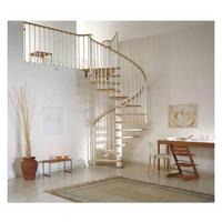 Escalier en colimaçon moderne sur mesure pour intérieur, structure en acier au carbone, marches en bois massif, garde-corps de sécurité