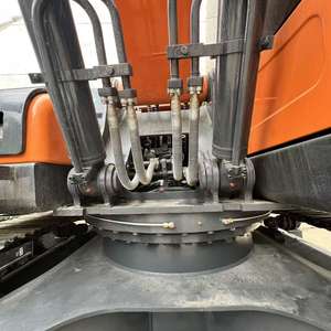 Excavatrice Doosan Dx225LC Fabriquée en Corée 90% neuve Matériel de construction 22,5 tonnes Doosan dx225 Excavatrice sur chenilles d'occasion - Product Image 4