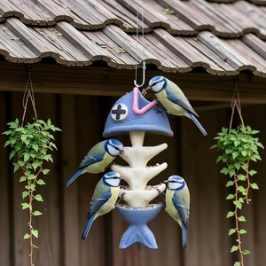 Mangeoire à oiseaux fantaisie en résine en forme d'arête de poisson - Ornement de jardin suspendu avec plateau à graines pour la décoration de la cour et <span class=keywords><strong>du</strong></span> patio - Product Image 4