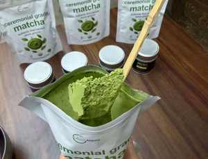 Té <span class=keywords><strong>Verde</strong></span> <span class=keywords><strong>Matcha</strong></span> Orgánico de Grado Ceremonial en Polvo, Té Saludable para Adelgazar, Paquete de 100g, Bolsa y Caja Reciclables - Product Image 2