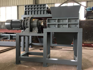 Broyeur à deux axes robuste et puissant, capacité de traitement de 5000 kg/heure, boîte de vitesses à double arbre, pompe en plastique - Product Image 3