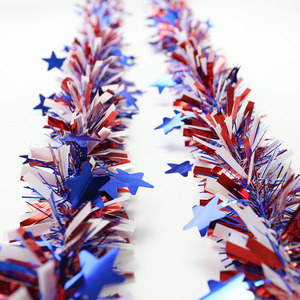 Ghirlanda di Natale con Stelle Rosse, Bianche e Blu per il Giorno dell'Indipendenza USA, Decorazioni per Soffitto e Pareti per Feste del 4 Luglio - Product Image 1