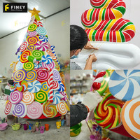 Décoration de boutique de cadeaux en résine personnalisée Présentoir de magasin de fêtes Sculpture colorée Accessoires pour bonbons Canard géométrique en fibre de verre