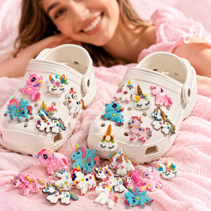 Listo para enviar: Adornos de PVC suave para zapatos con personajes de <span class=keywords><strong>villanos</strong></span> de superhéroes de dibujos animados, ideales para Crocs <span class=keywords><strong>y</strong></span> Clogs. - Product Image 1