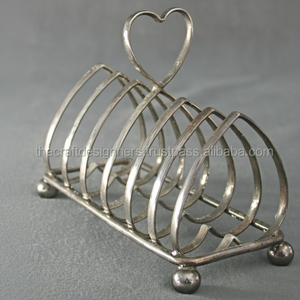 Escurridor de Metal montado en la pared que ahorra espacio para cocinas pequeñas, lo que permite un almacenamiento eficiente y un secado rápido de platos - Product Image 1