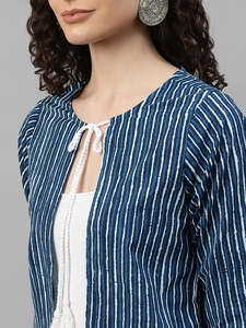 Shrug en coton à rayures indigo pour femme, à nouer, devant ouvert, manches mi-longues, coupe courte, coupe décontractée, style western, pièce unique, décontracté - Product Image 5