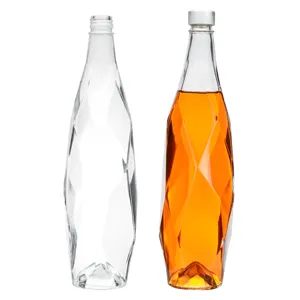 Bouteilles de liqueur personnalisées Garafa Diamante Korked Bouteille en verre avec couvercle en liège pour jus d'eau Rhum Gin Tequila Liquor Spirtis