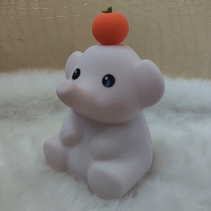 Linda Lámpara Nocturna LED de Silicona con Forma de Elefante, Recargable por USB, Lámpara de Noche Suave para Niños con Temporizador - Product Image 6
