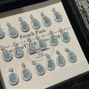 Collier en argent sterling S925 avec pendentif fin en argent super immortel et polyvalent, design papillon volant, collection Qixi - Product Image 1