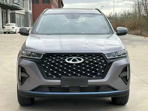 Véhicule d'occasion compact et économique, Chery Tiggo 7 Plus 2021, idéal pour les escapades de fin de semaine, la conduite en ville et les courses. - Product Image 1