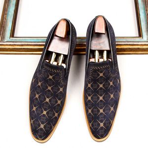 Nouvelles Chaussures Homme en Cuir Véritable Anti-Usure, Élégantes à Bout Pointu, Motif Floral Gravé, Décontractées et Tendance, Vert Émeraude Clair, Antidérapantes - Product Image 5