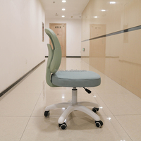 Vente en gros d'usine réglable en hauteur Table pour les devoirs des enfants Mobilier de maison Étude des enfants Chaise ergonomique PP pour bébé avec roue
