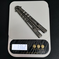 Couteau d'entraînement tout acier finition miroir, manche en acier, 23,6 cm, pour exercices de maniement, sans entretien, non affûté, pour tours de magie