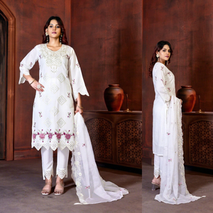 NOIIR PIGEON Ensemble de costume romain brodé en viscose premium pour femme, haut et pantalon ornés de sequins lourds faits à la main, dupatta en organza, séchage rapide - Product Image 4