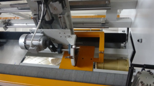 La machine automatique de corte y corte de corte de tela se utiliza en la machine de la flor del cotton - Product Image 2