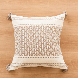Autres oreillers fonctionnels Oreillers nordiques pour usage domestique Canapés simples avec <span class=keywords><strong>coussins</strong></span> à pampilles Taies d'oreiller en peluche à petite grille Vente en gros - Product Image 3