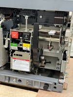 Interruptor Automático MVS16H EASYPACT de 1600 Amperios y 3 Polos, Controlador de Programación PLC