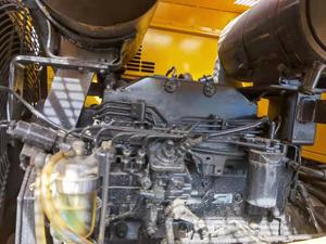 Minicargador tractor de carga frontal Komatsu usado con capacidad de 3 toneladas, componente de núcleo de motor de segunda mano - Product Image 6