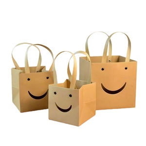 ถุงกระดาษสีขาวพิมพ์โลโก้ที่ออกแบบได้เองเป็นมิตรกับสิ่งแวดล้อมลายการ์ตูนน่ารักเครื่องประดับบูติกของขวัญคริสต์มาสสุดหรูถุงช้อปปิ้ง - Product Image 3