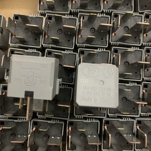 Mercedes-Benz Air Pump <b>Relay</b> A0025428719 4RA00779310 Automotive Replacement Part Made In China - Product Image 1