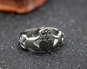 Anillo Dominante de Acero Inoxidable con Corazón de Amor Personalizado, Anillo Retro con Corona para Mi Hijo - Product Image 2
