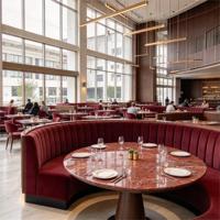 Table et chaises de restaurant modernes, sièges rembourrés commerciaux, ensemble de table carrée, chaise en tissu pour mobilier d'hôtel