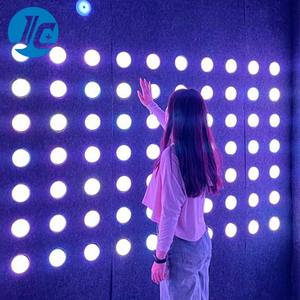 Kustom Interaktif LED Push peralatan permainan Playactivate interaktif PC bahan permainan ruang untuk bandara taman trampolin taman - Product Image 6
