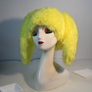 Gorro de invierno con orejas de conejo divertidas y lindas, cálido, de peluche suave, color caramelo, con letras, para negocios, playa y diversas ocasiones. - Product Image 5