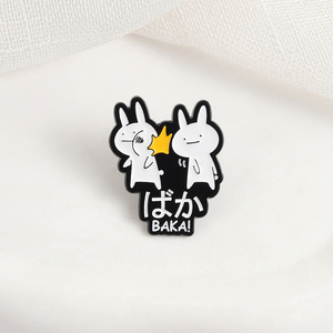 เข็มกลัดกระต่ายบาคาสไตล์อนิเมะ พร้อมคำขวัญตลกๆ สำหรับสวมใส่ในชีวิตประจำวัน ของขวัญน่ารักๆ สไตล์มีม - Product Image 3