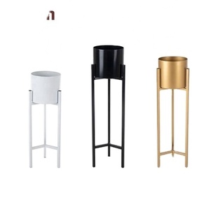 Support de pot de fleurs en métal avec revêtement en poudre, style vintage, pour intérieur/extérieur, avec éclairage LED pour jardin - Product Image 4