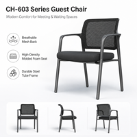 Fauteuil de conférence ergonomique réglable en maille avec cadre en PP, accoudoirs fixes empilables, design moderne et mobile