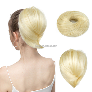 <span class=keywords><strong>Chignon</strong></span> <span class=keywords><strong>de</strong></span> cheveux synthétiques <span class=keywords><strong>de</strong></span> haute <span class=keywords><strong>qualité</strong></span> <span class=keywords><strong>Chignon</strong></span> <span class=keywords><strong>de</strong></span> cheveux élastique Donut <span class=keywords><strong>Postiche</strong></span> Chouchous Blonde Droite <span class=keywords><strong>Chignon</strong></span> pour queue <span class=keywords><strong>de</strong></span> cheval courte - Product Image 1