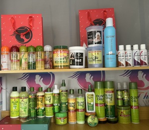 <span class=keywords><strong>Mousse</strong></span> per <span class=keywords><strong>Capelli</strong></span> RTS con Olio d'Oliva, Riparatrice, Nutriente, Anti-Crespo, Schiuma per Styling e Ricci - Product Image 1