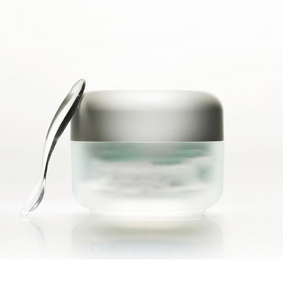 ครีมบำรุงผิวหน้าคุณภาพสูงสำหรับผู้หญิง ช่วยลดริ้วรอย ครีมไวท์เทนนิ่ง 50 มล. - Product Image 1