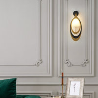 Applique murale en acier inoxydable de luxe léger, design minimaliste post-moderne, style nordique pour chambre, bureau, salon, salle à manger