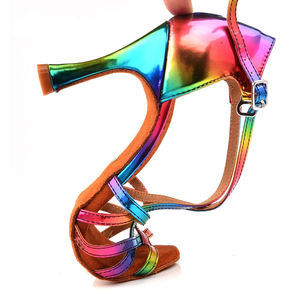 Performance sur scène chaude fête <span class=keywords><strong>de</strong></span> <span class=keywords><strong>danse</strong></span> latine salle <span class=keywords><strong>de</strong></span> bal pantoufles <span class=keywords><strong>de</strong></span> <span class=keywords><strong>danse</strong></span> <span class=keywords><strong>moderne</strong></span> intérieur semelle souple compétition sandales spéciales - Product Image 3