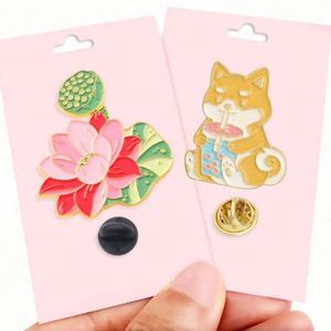 Pin de Esmalte de Hierro Personalizado Barato con Impresión UV/Serigrafía, Baño de Oro, Diseño de Perro, Tamaño Personalizado - Product Image 1