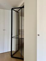 Système de portes coulissantes en aluminium sans cadre sur mesure, modernes, verticales et pliantes pour chambre et cuisine