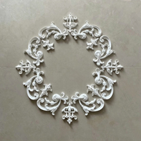 Médaillon de plafond en GRG durable, magnifique roseau de plafond sculpté à la française pour projets de décoration commerciale
