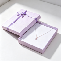 Boîte à bijoux exquise personnalisée avec logo pour bagues, colliers et bracelets, emballage cadeau avec ruban imprimé