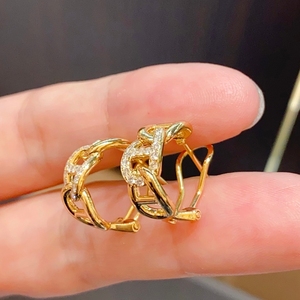 ต่างหูเพชร Aazuo Lab Grown Diamonds ทองคำแท้ 18K สีเหลืองทอง ดีไซน์หรูหรา ทรงบริลเลียนท์คัท น้ำหนัก 0.33 กะรัต ความสะอาดระดับ VS1 รับรองโดย GIC ของขวัญสำหรับผู้หญิง - Product Image 2