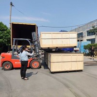 Machine de découpe pour tissu de cuir ou de jeans
