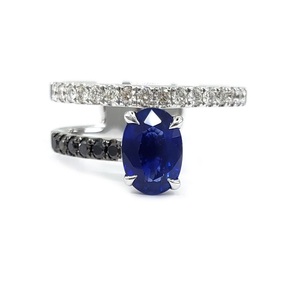 Bijoux à production rapide spécialisés de haute qualité en or blanc massif 18 carats véritable diamant noir saphir bague en pierre principale pour femme - Product Image 1