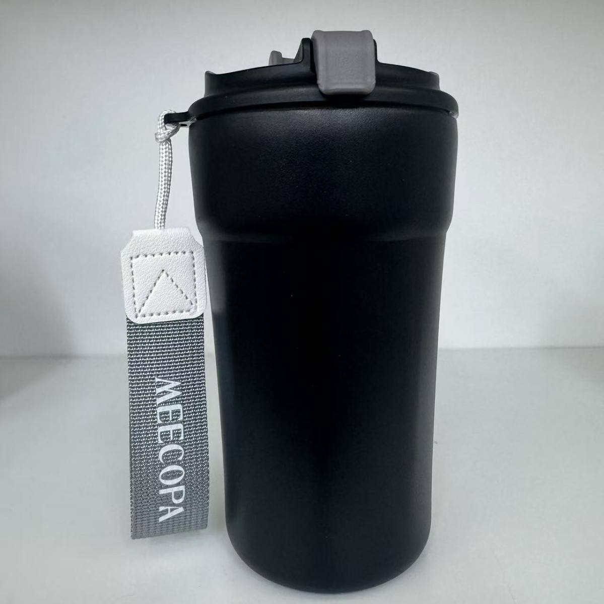 สีดำ, สีดำล้วน