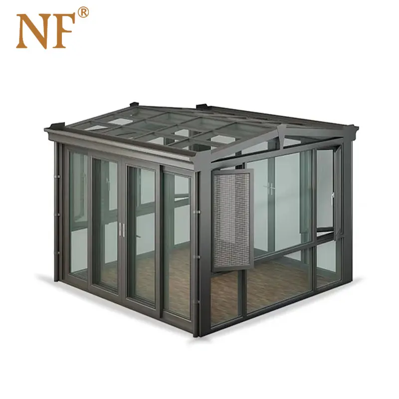 NF อลูมิเนียมสำเร็จรูปบ้านกระจกพกพาที่มีหลังคาและหน้าต่างสกายไลท์